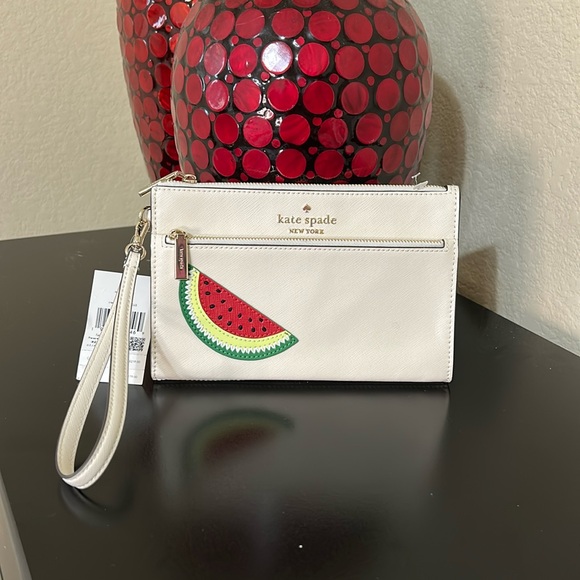 Kate Spade NWT Watermelon Medium Wristlet